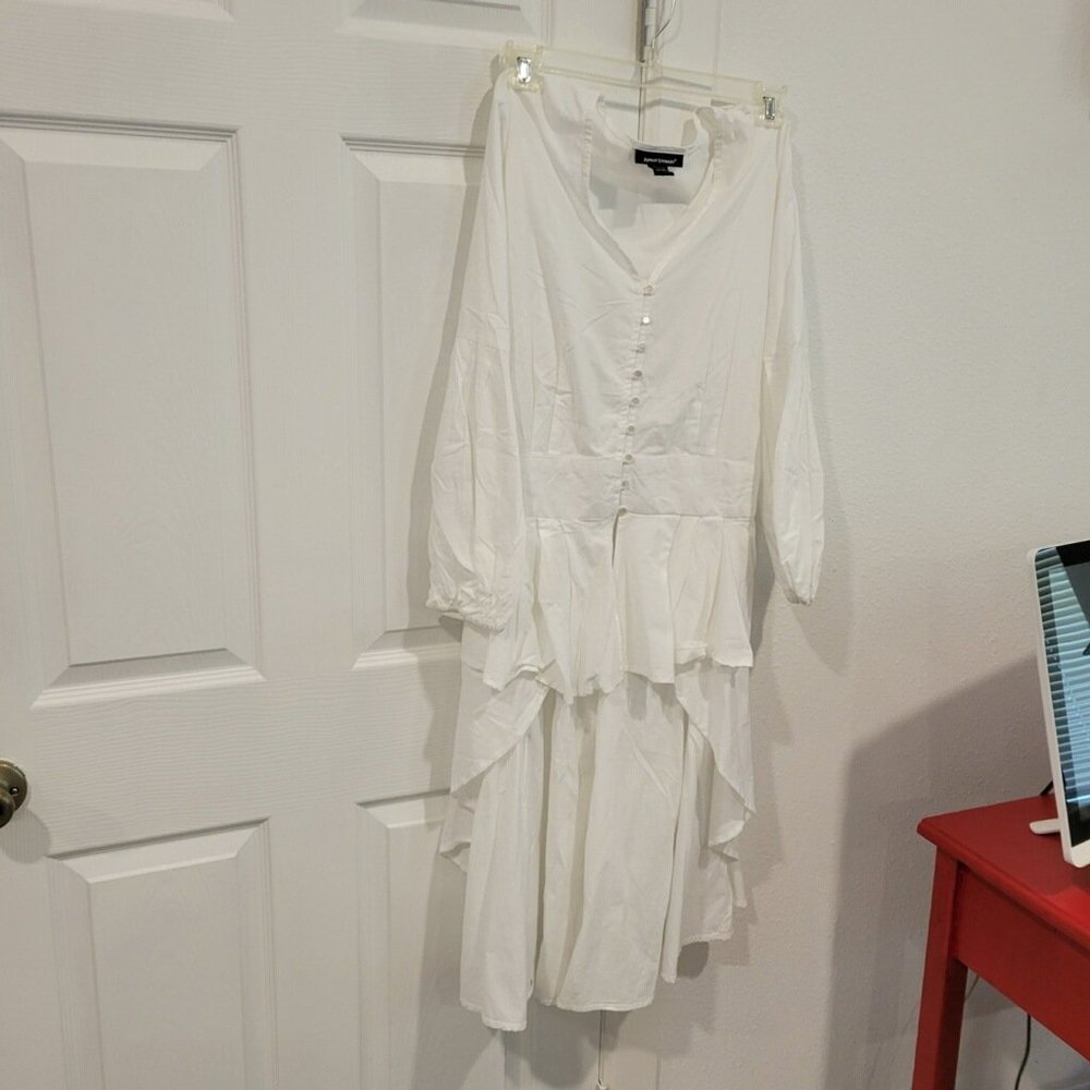 White tunic tuxedo blouse size 16